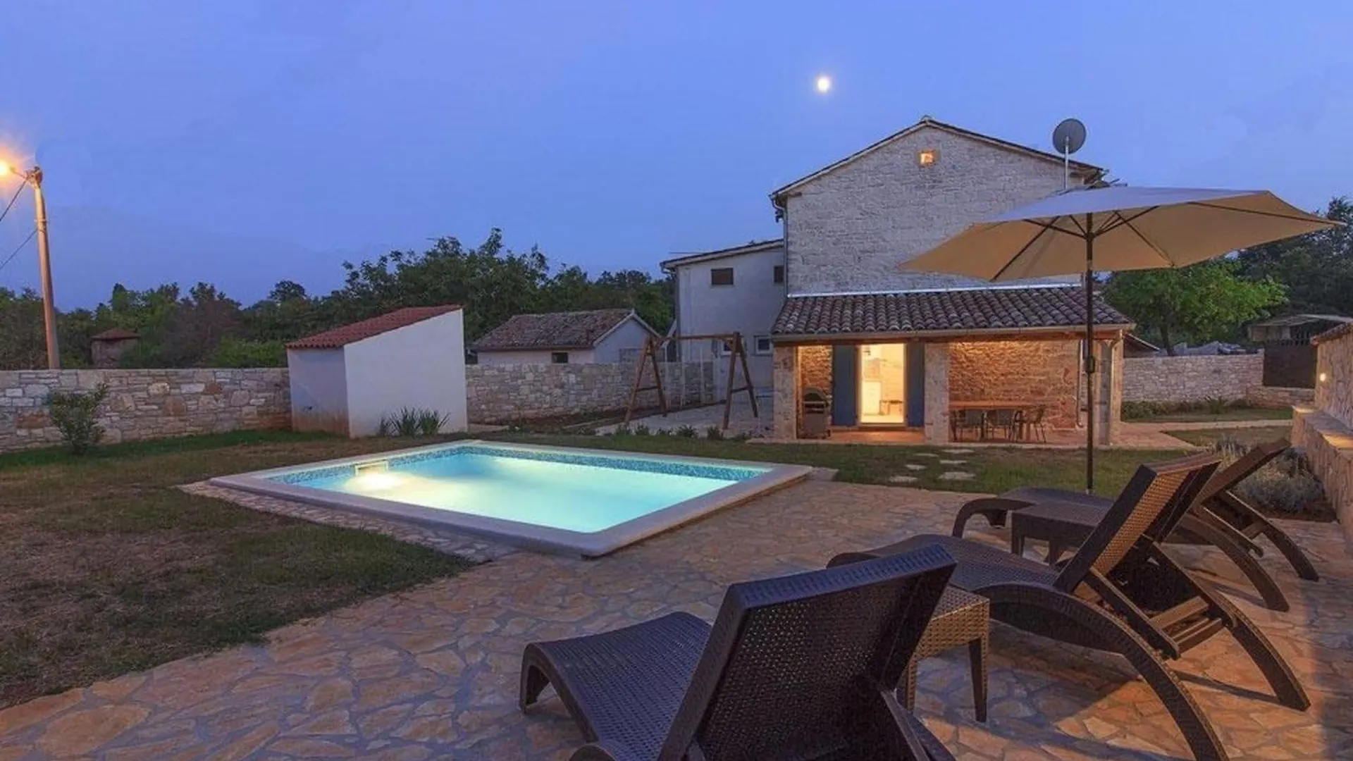 Ferienhaus Mit Privatpool Fuer 6 Personen Ca 60 Qm In Rajki, Istrien Binnenland Von Istrien Horvátország