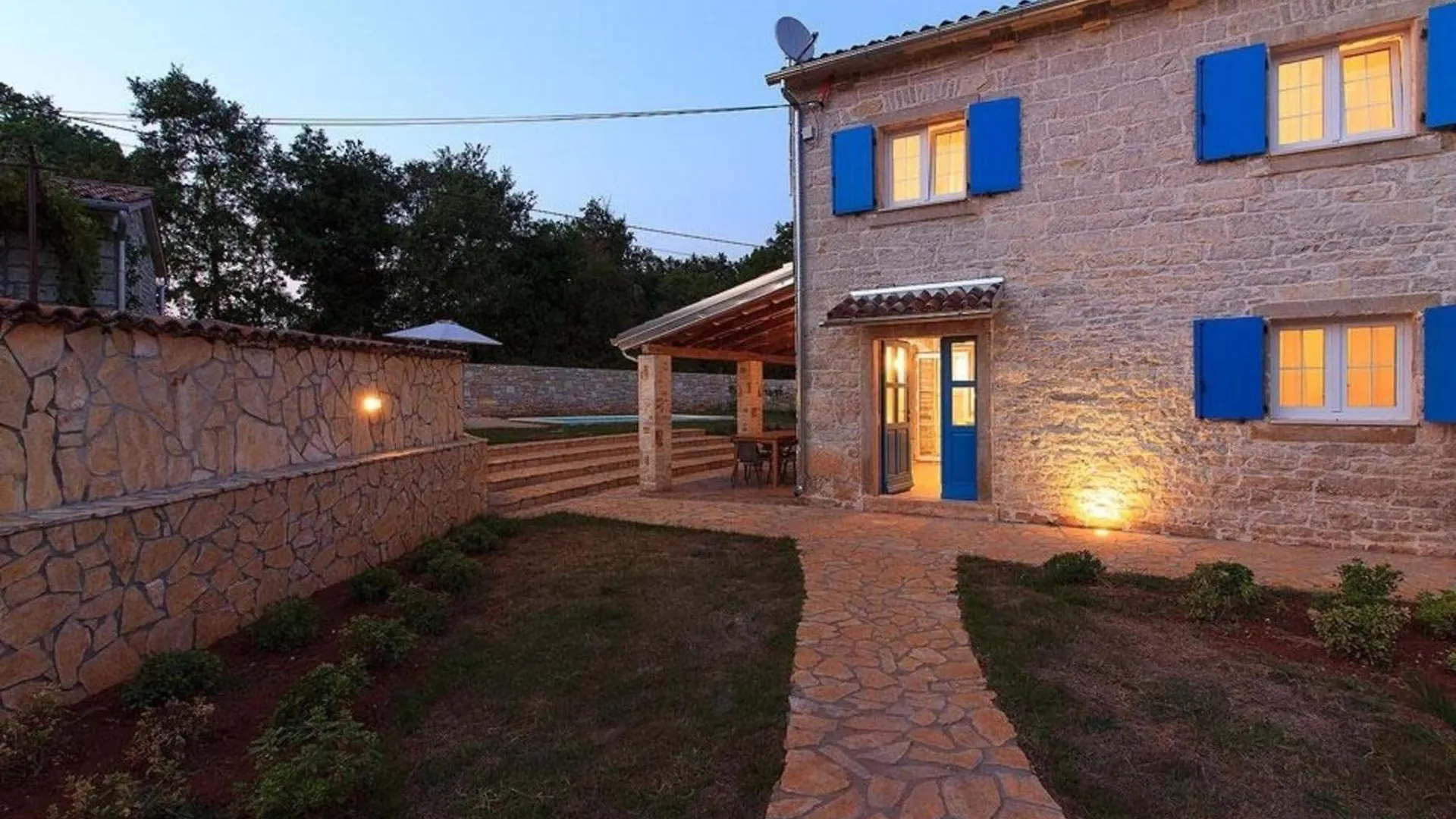 Nyaraló Ferienhaus Mit Privatpool Fuer 6 Personen Ca 60 Qm In Rajki, Istrien Binnenland Von Istrien